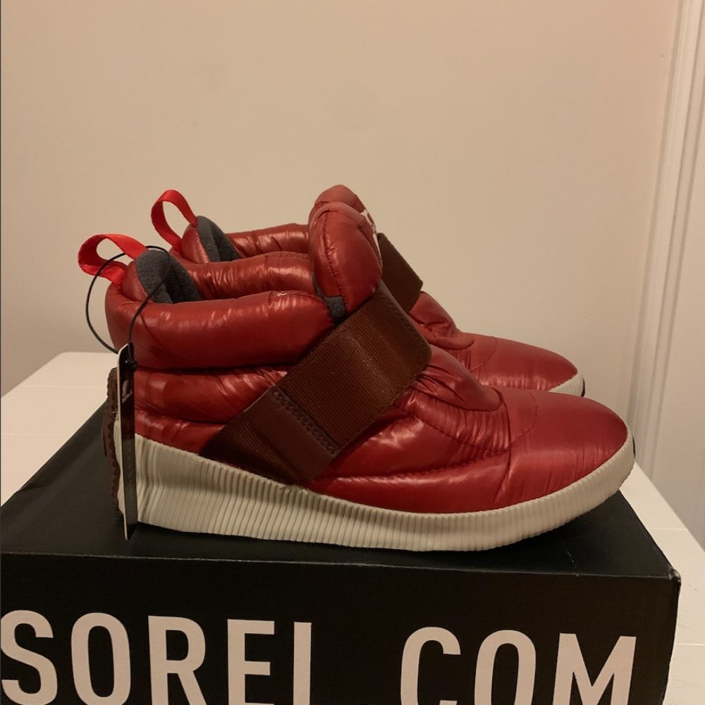 Sorel Out N About Puffy Boots